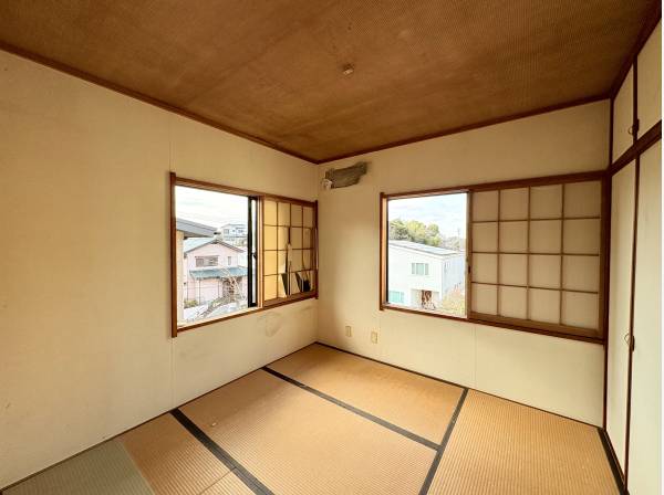 2階和室日当たりよく風通しもいいです