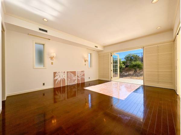 全室南向き、大きな窓を開口すればテラスとお庭が待っています