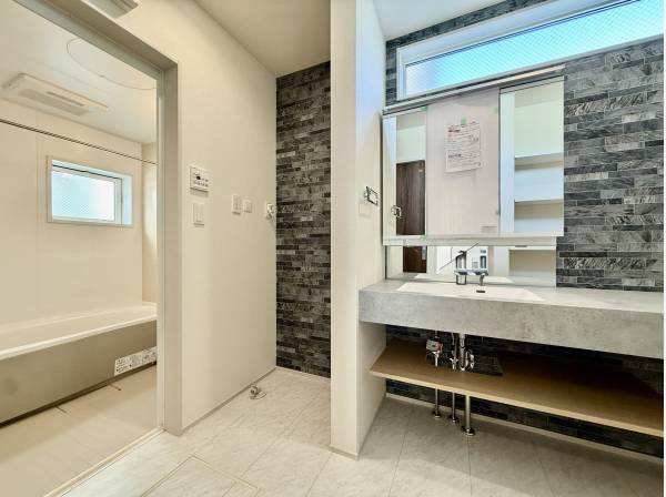 サニタリースペースと浴室