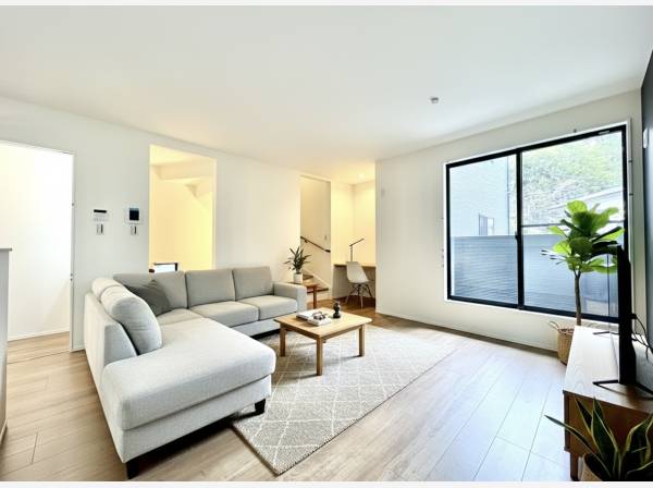 リビングです。家具等はCGで作成したイメージです。