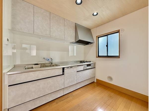 新しく交換されたキッチン