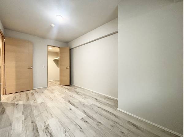 主寝室は約8帖ございます