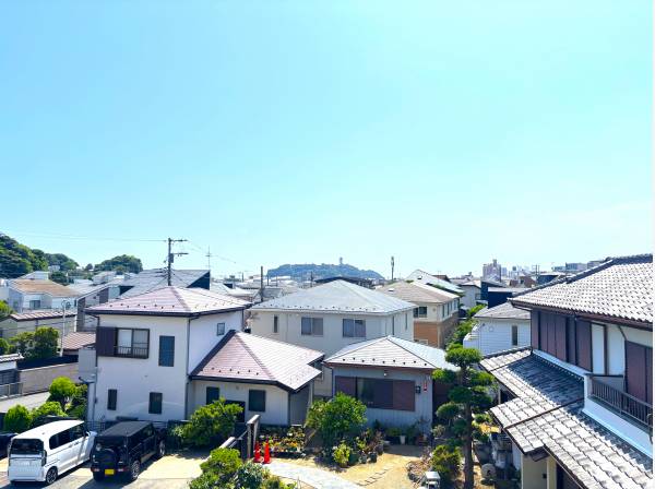 バルコニーから江ノ島も望めます