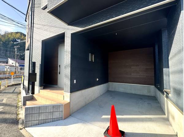 ハイルーフ車対応のインナーガレージ