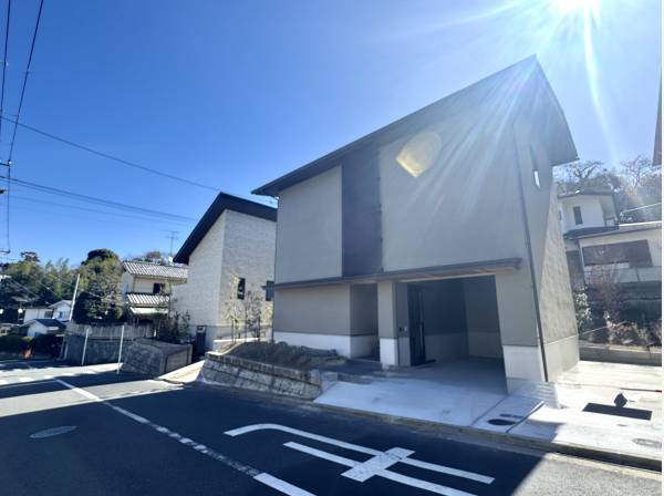 間口が広く迫力のある外観デザイン