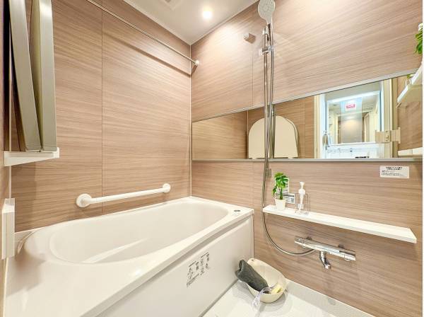 浴室乾燥機付きのバスルーム 雨の日や花粉の時期も安心