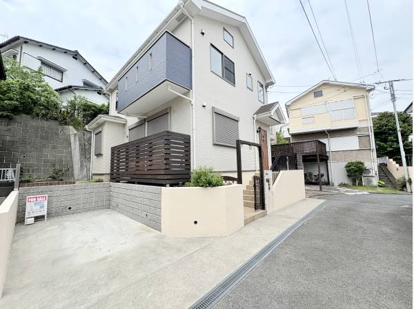 駐車スペースは1台分あります