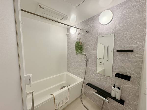 1日の疲れを癒すバスルーム