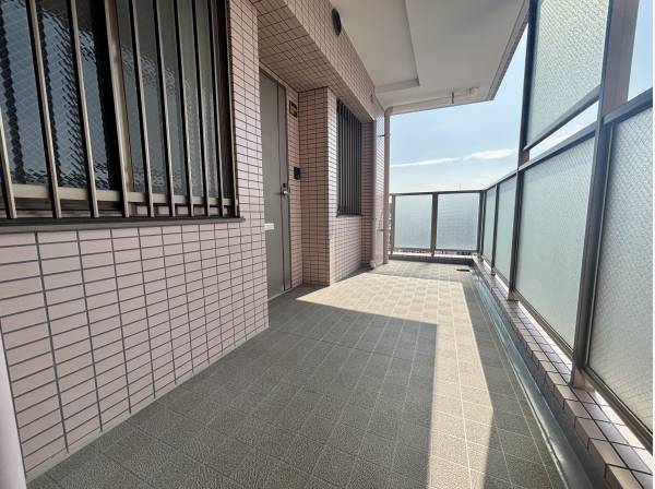 玄関前は広々としていて、有効に活用できます