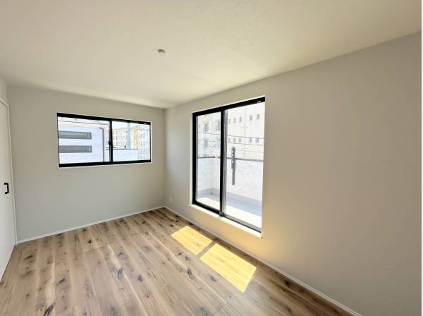 寝室は３部屋ございます！