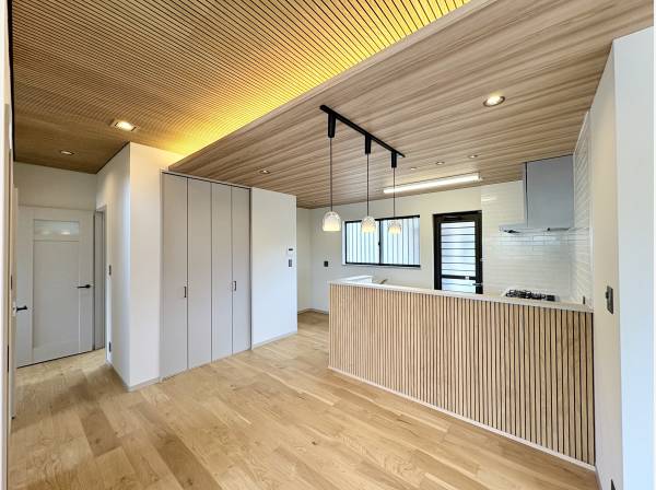 天井の照明がお洒落です