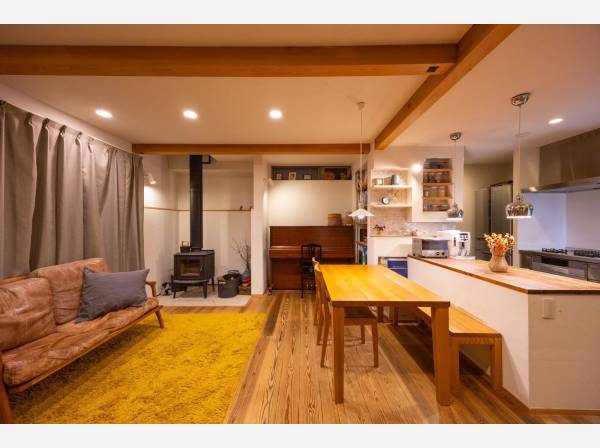 炎のゆらめきに心ほどける夜