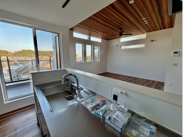 キッチンからの眺望もいいですよ