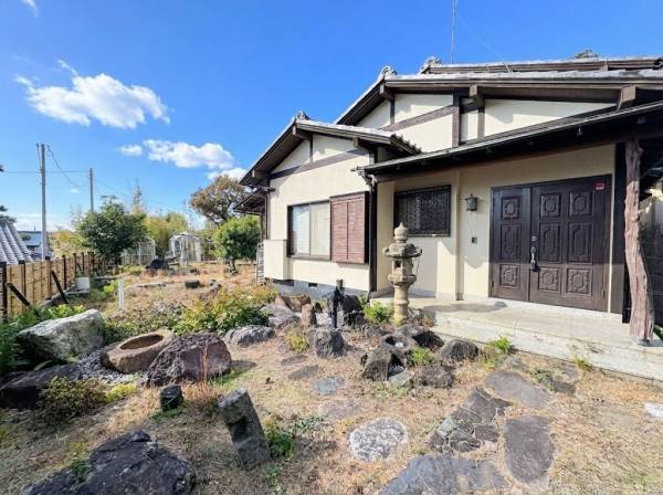 約233坪の広大な敷地面積