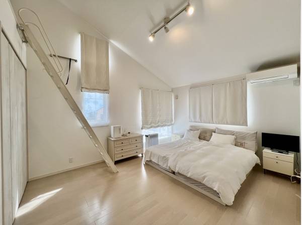 クローゼット完備の居室