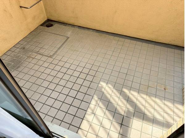 まるで秘密基地のようなドライエリア