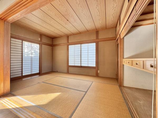 寝転ぶだけで整う、和のリセット空間。