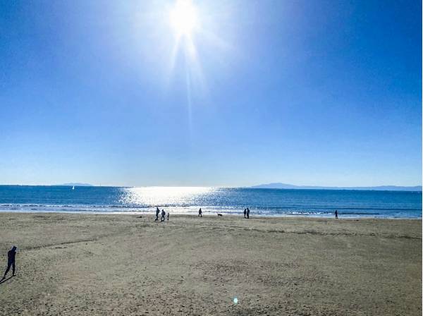 材木座海岸まで約900ｍ