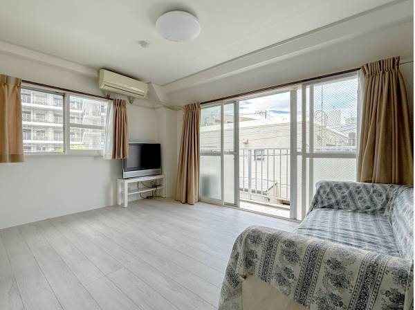白を基調とした爽やかなルームデザイン