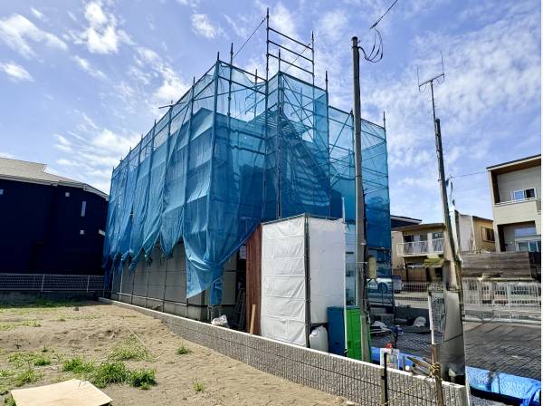 床暖房・全面ペアガラス・アウトドア用品などを置ける土間収納を装備！