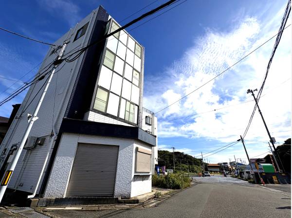 前面道路幅もゆとりがあります
