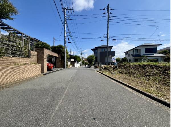 前面道路は6mございます！