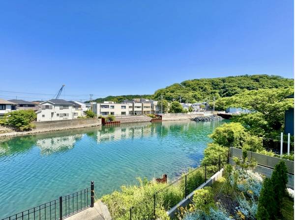田越川のリバービューを望むお部屋