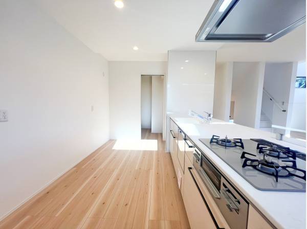 キッチンは広々です