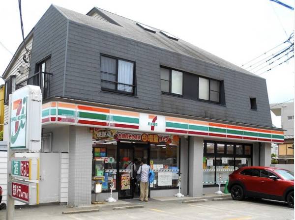 セブンイレブンまで約70ｍ