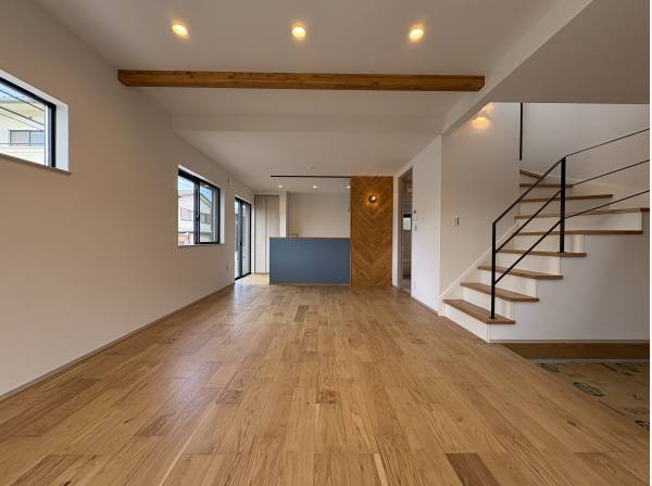 玄関が広く、すぐにLDKという間取りなのでカフェでもやりたくなります！