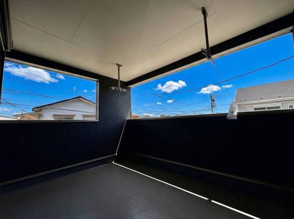 暑い日には屋根があるので、バルコニーで快適に過ごすことが出来ます！