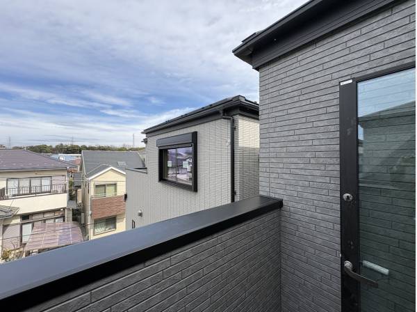 開放感あるバルコニー