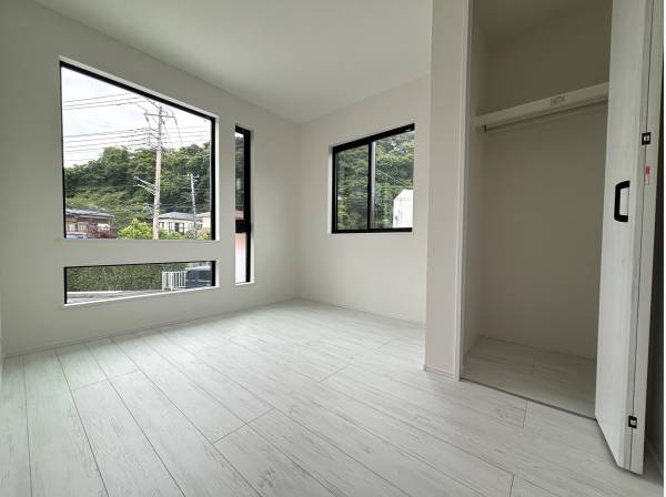 洋室は4部屋ございます。