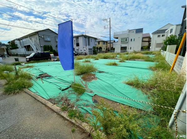 閑静な住宅街の角地！開放感がございますね！