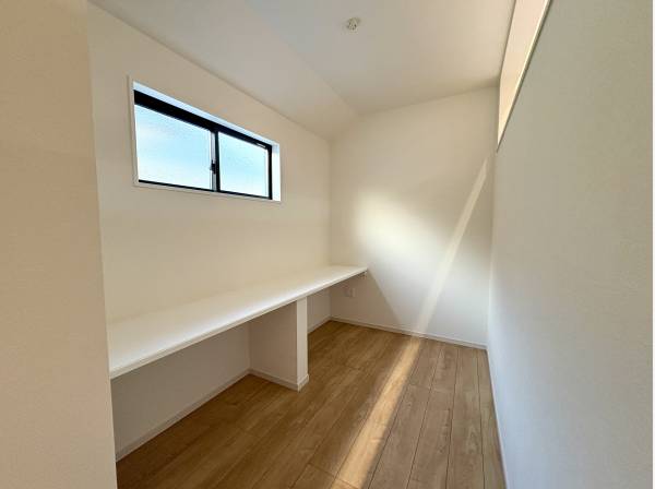 家族の気配を感じながら集中できるスタディカウンター