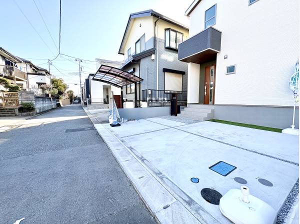 駐車は2台可能です。