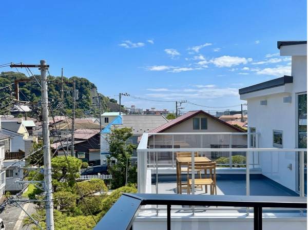 周辺には高い建物がなく、海風を程よく感じれます！