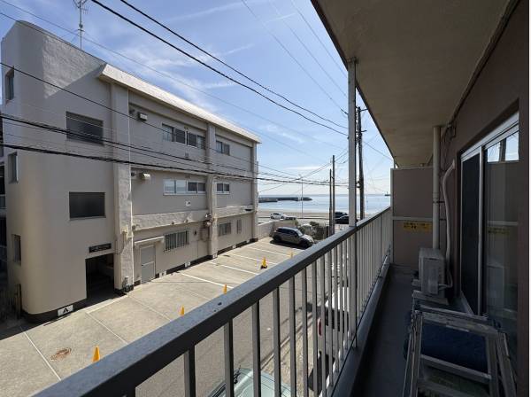 海の見えるバルコニー