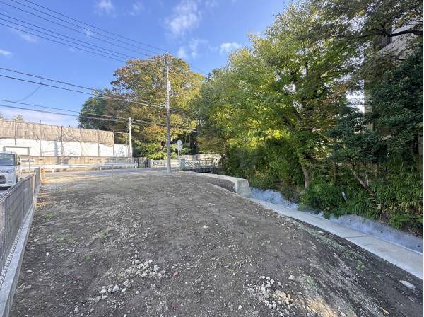 自然をたっぷりと感じながら暮らせる鎌倉らしいロケーション