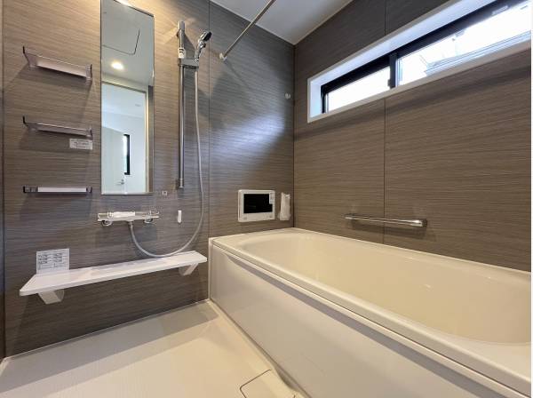 大きなバスタブでリラックス♪