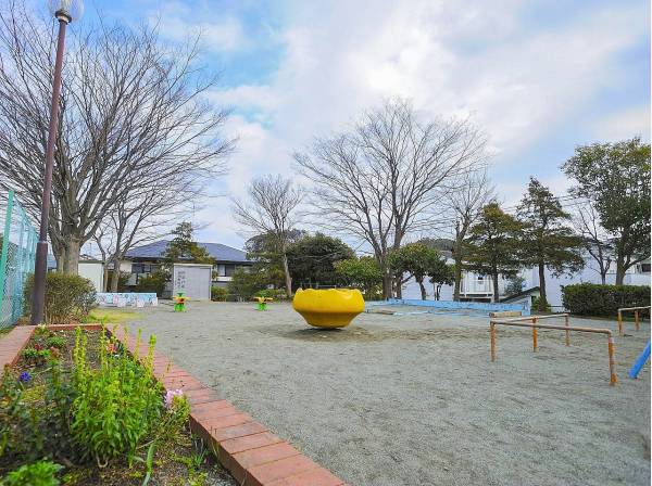 渡内公園まで徒歩4分（約250m）