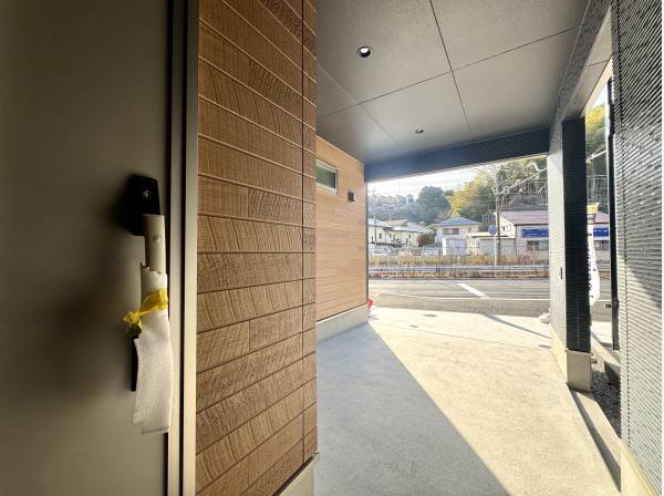 雨の日も安心のビルトインガレージ