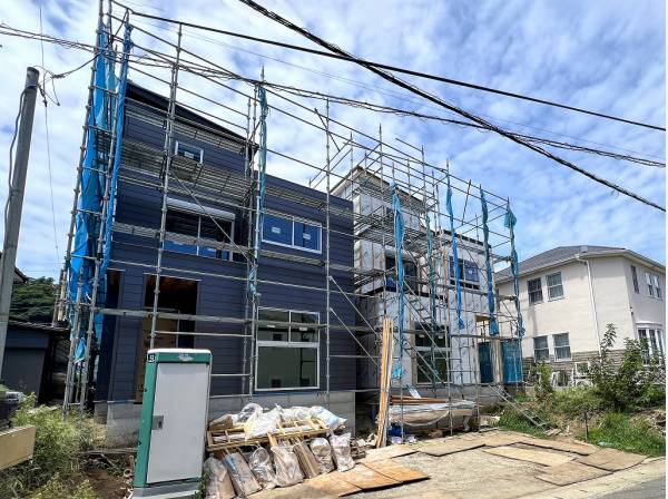 南東道路に面した陽当たりの良いお住まい