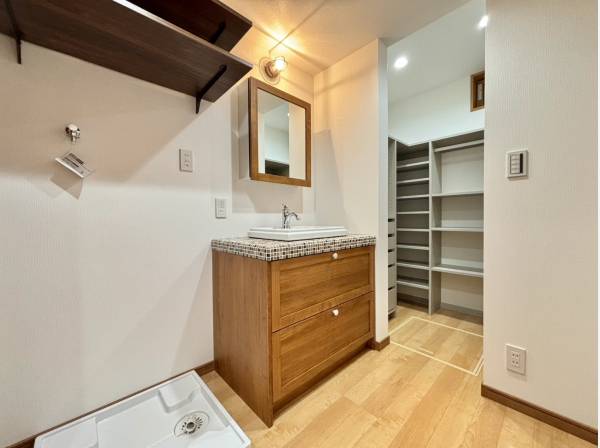 パウダールーム