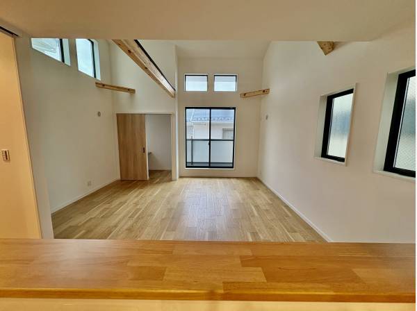 キッチンから家族との会話が広がりそうです！