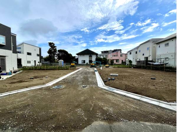 建築条件なし、お好みのハウスメーカーや工務店で建築可能です。