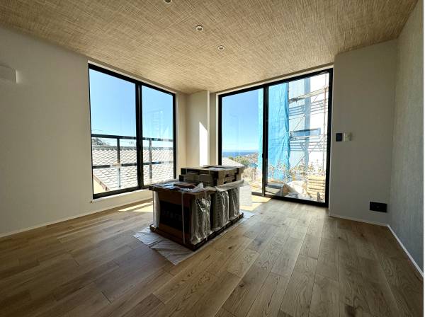 1階居室にも光と海の景色が届きます