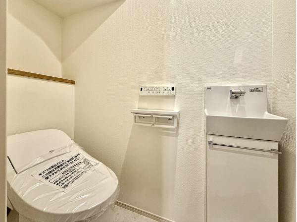 タンクレストイレが１階には設置されています