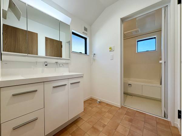 パウダールーム・バスルーム