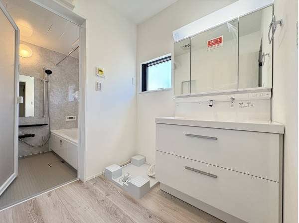 パウダールーム　バスルーム